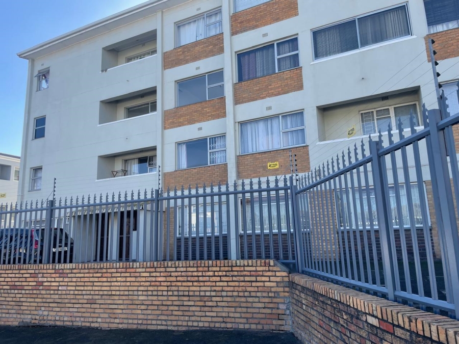 1 Bedroom Property for Sale in Oostersee Western Cape